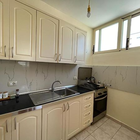 Lisus Apartment Vlorë Buitenkant foto