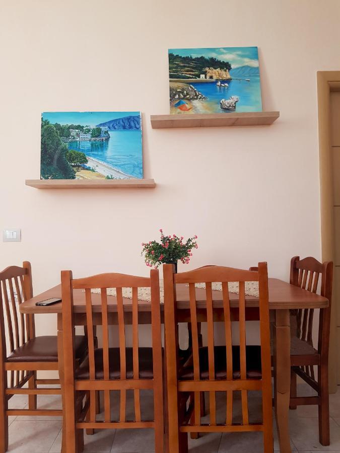 Lisus Apartment Vlorë Buitenkant foto